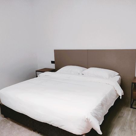 Hotel Restaurant La Paillote Cavignac ภายนอก รูปภาพ